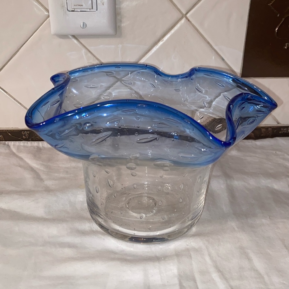 Vintage blue bubble Pairpoint pink ruffled glass bowl